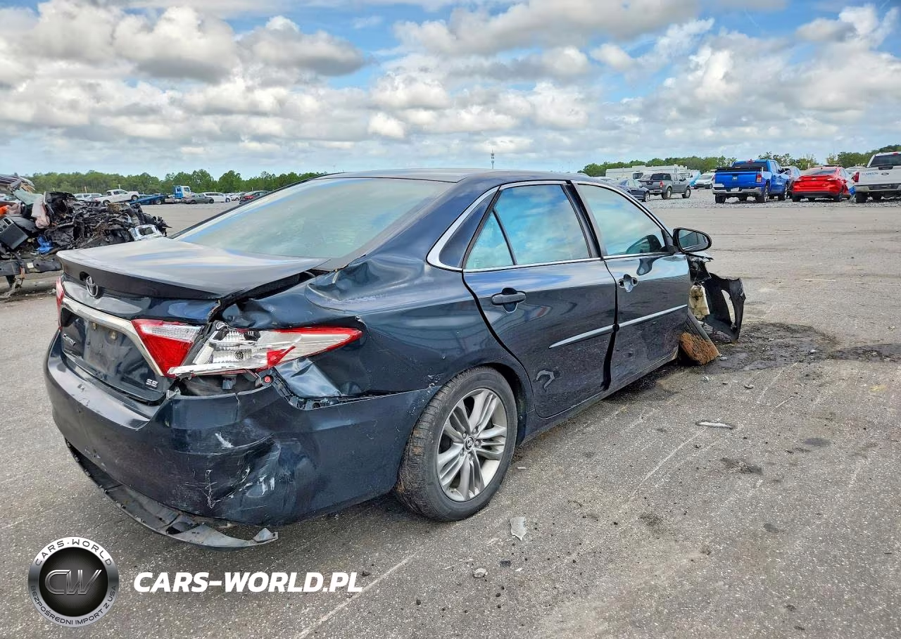 2016 Toyota Camry Se VIN:4T1BF1FK5GU131641 - 3