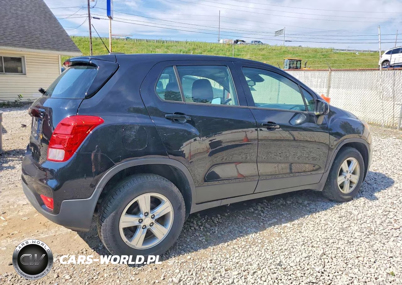 2019 Chevrolet Trax Ls VIN:3GNCJKSB0KL391278 - 3