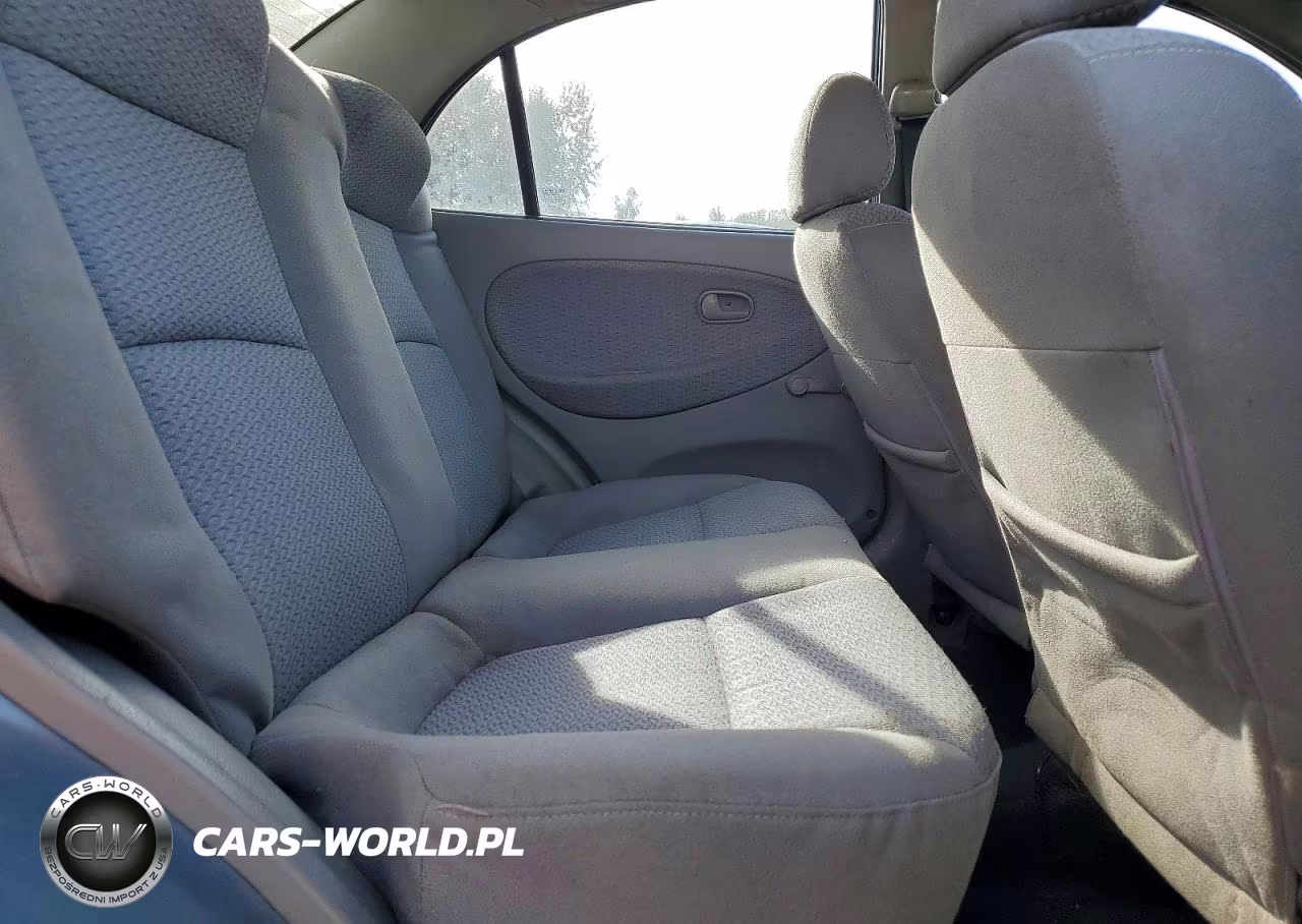 2002 Kia Rio Base VIN:KNADC123126095297 - 10