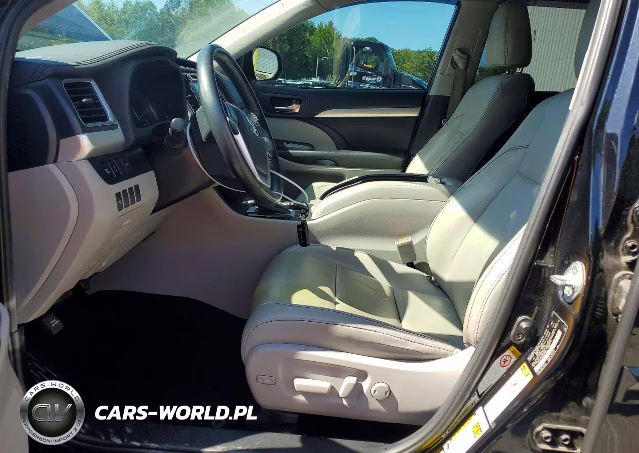 2019 Toyota Highlander Xle VIN:5TDJZRFH0KS581687 - 7