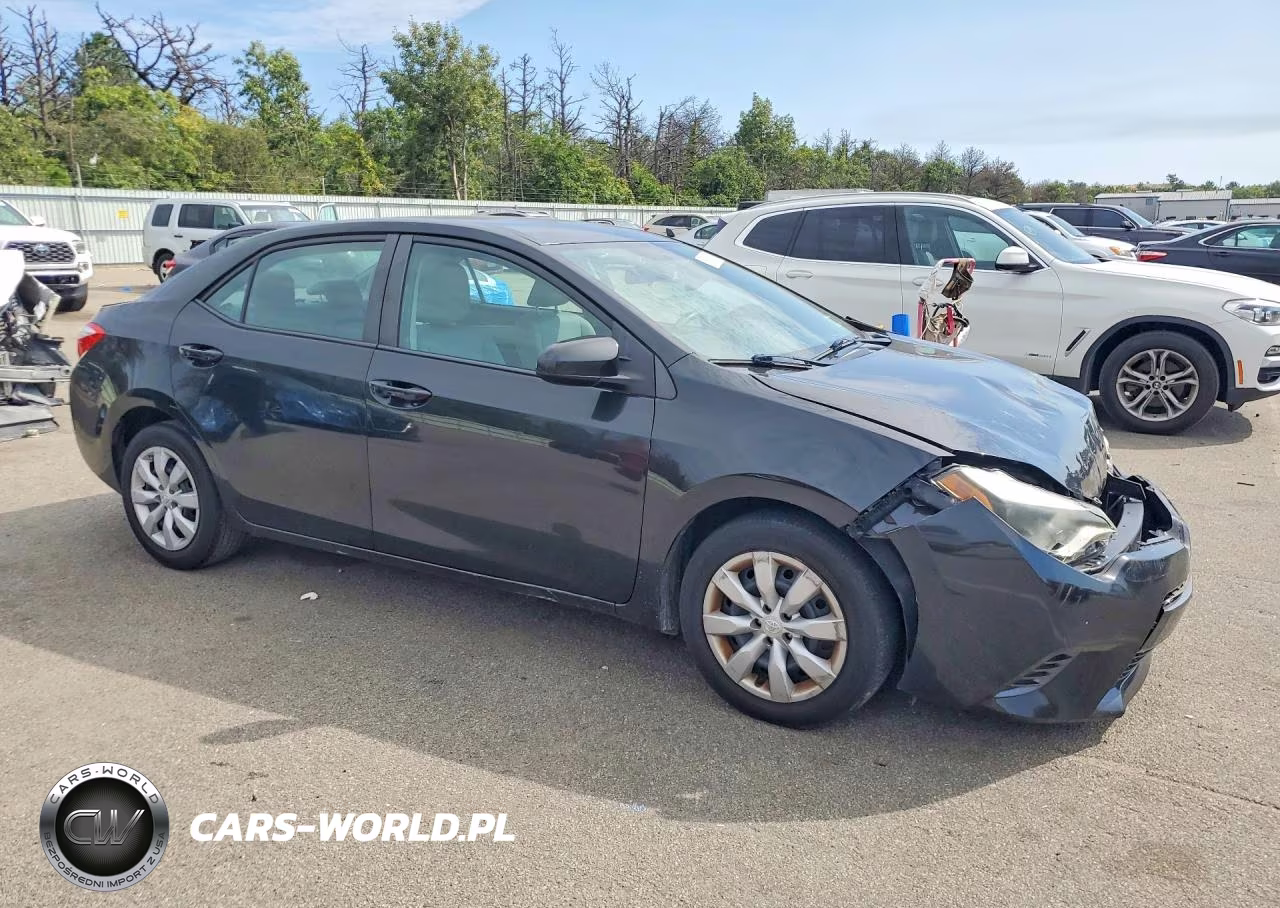 2016 Toyota Corolla Le VIN:2T1BURHE8GC603828 - 4