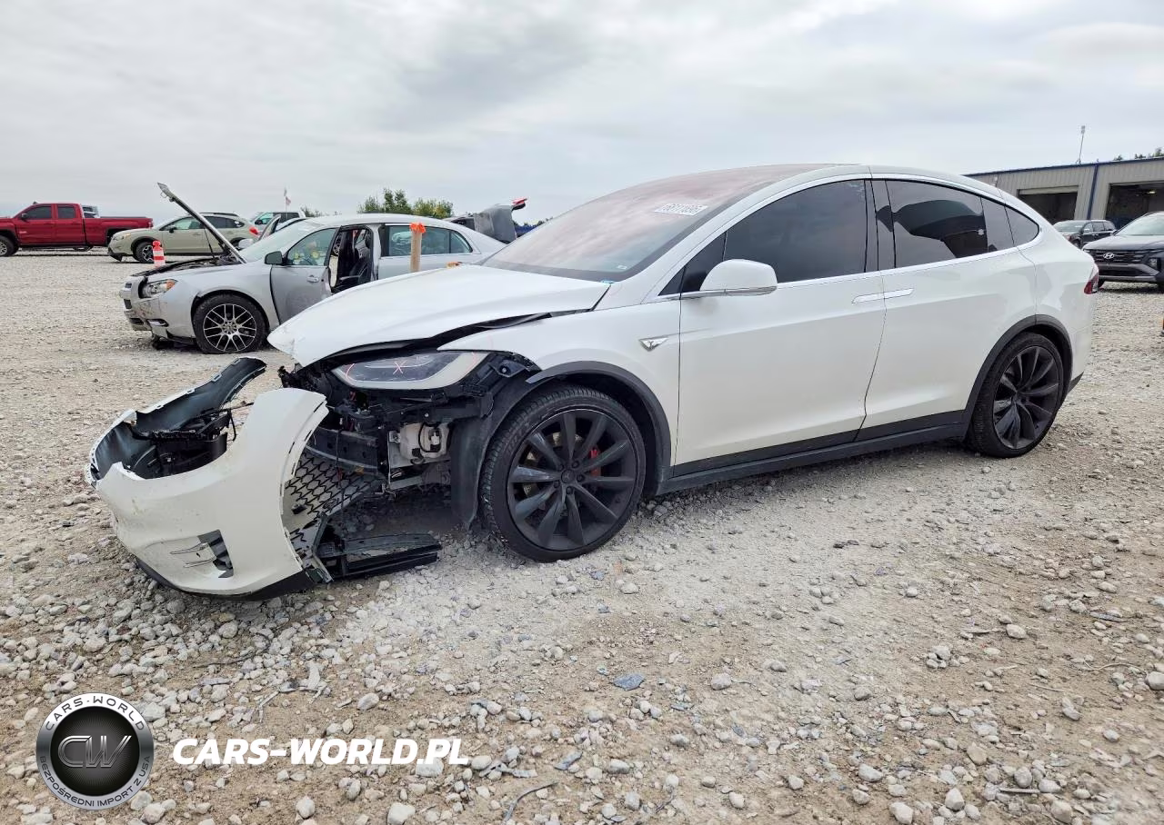 2016 Tesla Model X – zdjęcie 1 z 12