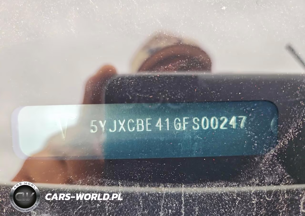 2016 Tesla Model X VIN:5YJXCBE41GFS00247 - 12