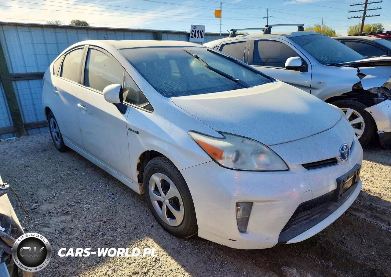 2013 Toyota Prius Three VIN:JTDKN3DU8D0349180 - 4