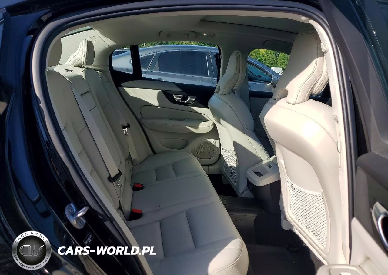 2025 Volvo S60 Core VIN:7JRL12FJ0SG368941 - 10