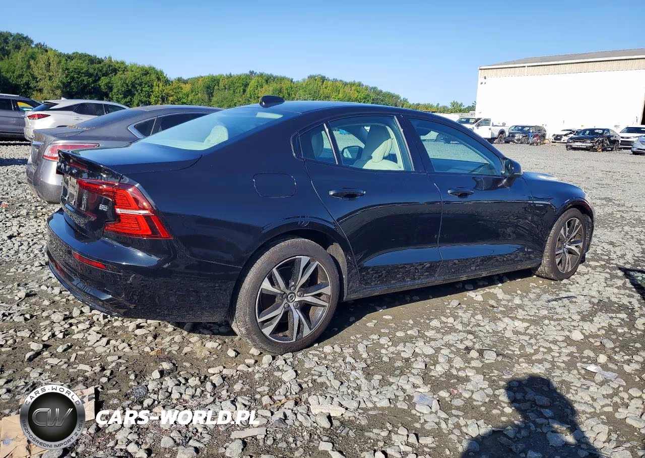 2025 Volvo S60 Core VIN:7JRL12FJ0SG368941 - 3