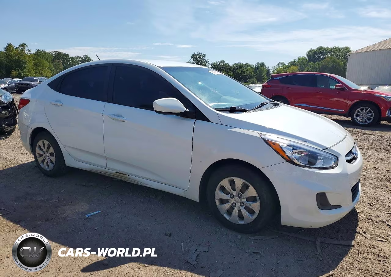 2017 Hyundai Accent Se VIN:KMHCT4AE2HU344810 - 4
