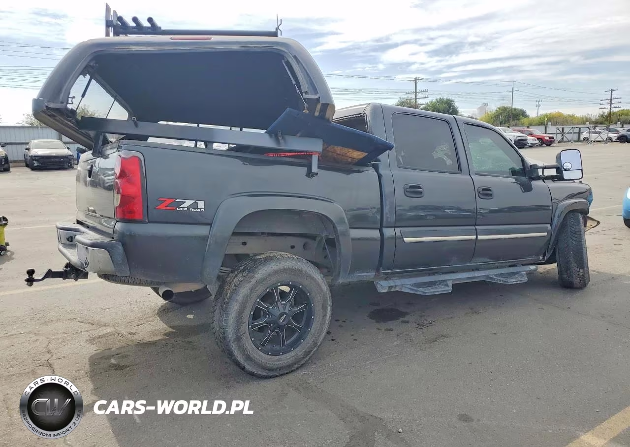 2004 Chevrolet Silverado K1500 VIN:2GCEK13T141320255 - 3