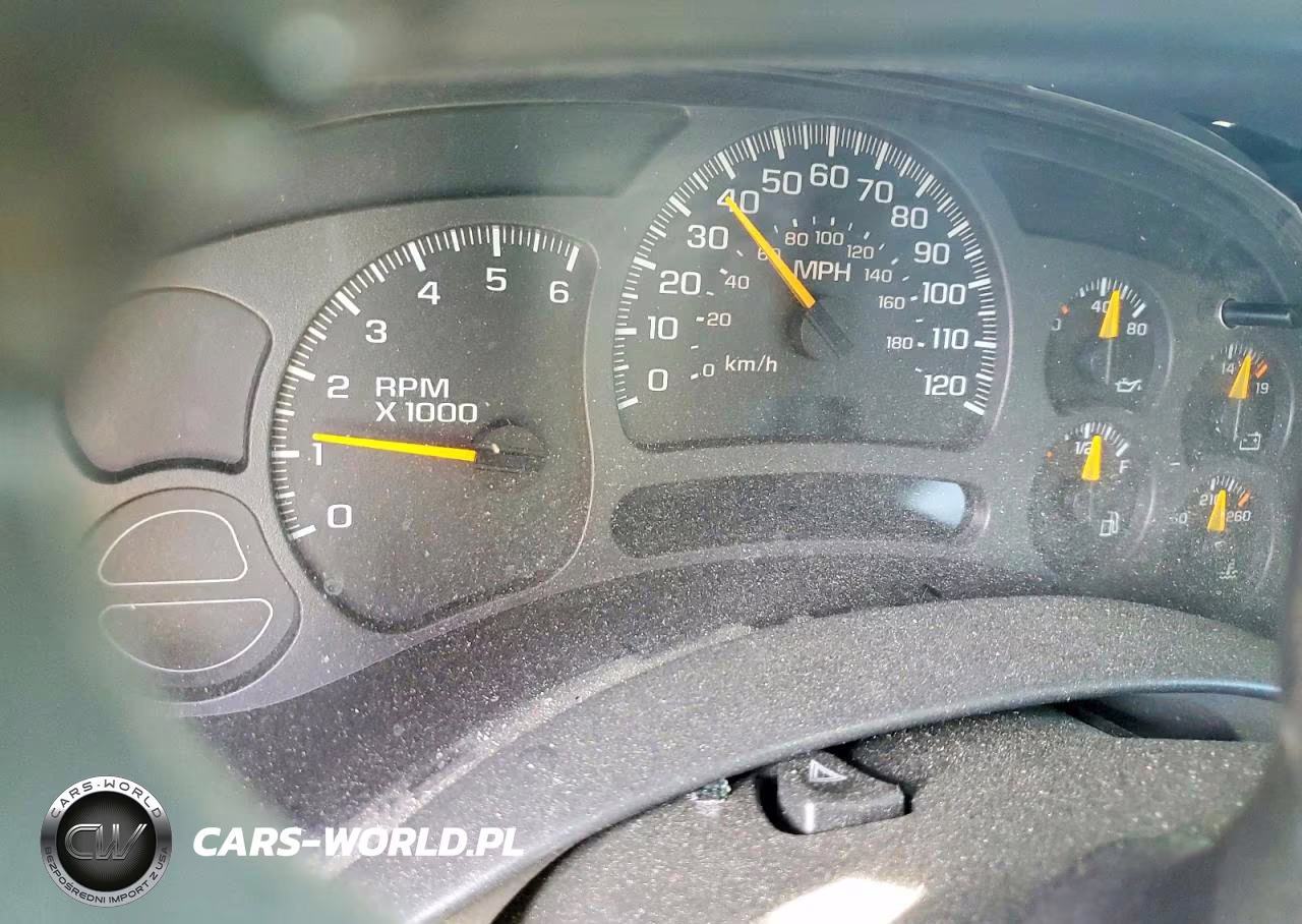 2004 Chevrolet Silverado K1500 VIN:2GCEK13T141320255 - 9