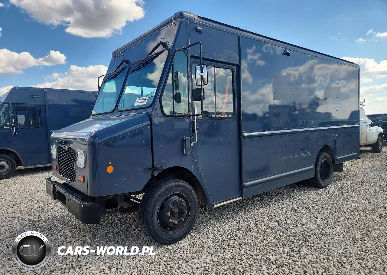 2020 Freightliner Chassis M Line Walk-In Van