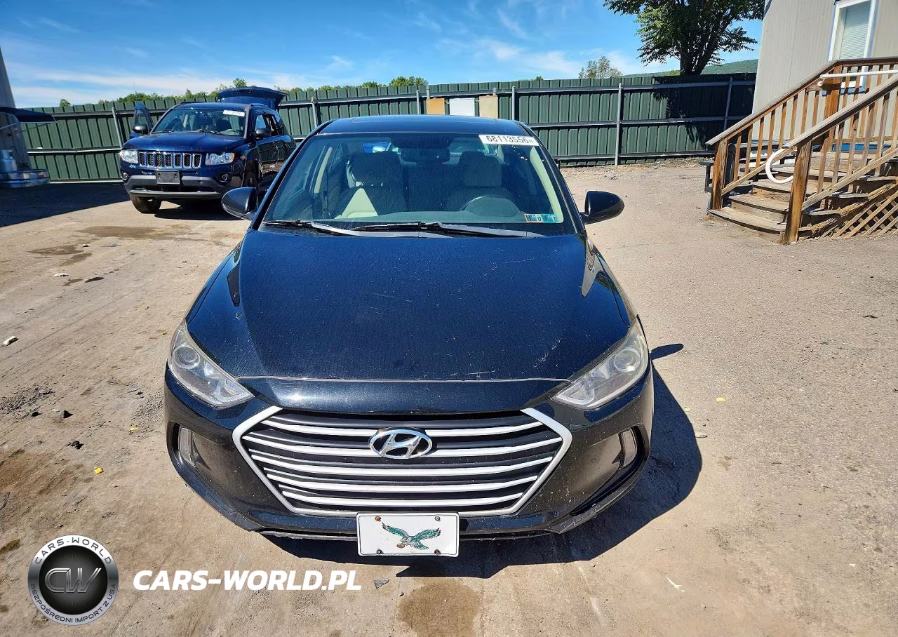 2018 Hyundai Elantra Value Edition VIN:5NPD84LF5JH298003 - 5