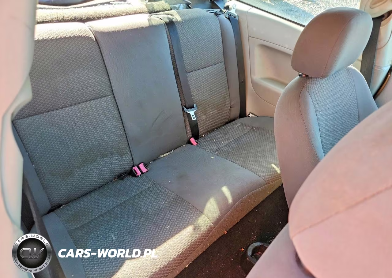 2007 Ford Focus Zx3 VIN:1FAHP31N37W233670 - 10