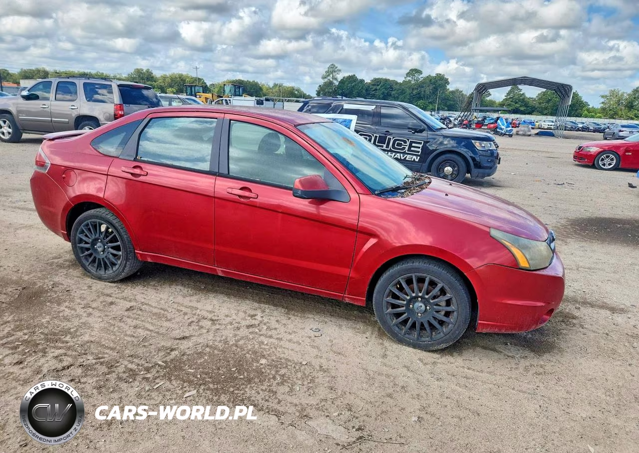 2010 Ford Focus Ses VIN:1FAHP3GN4AW182999 - 4