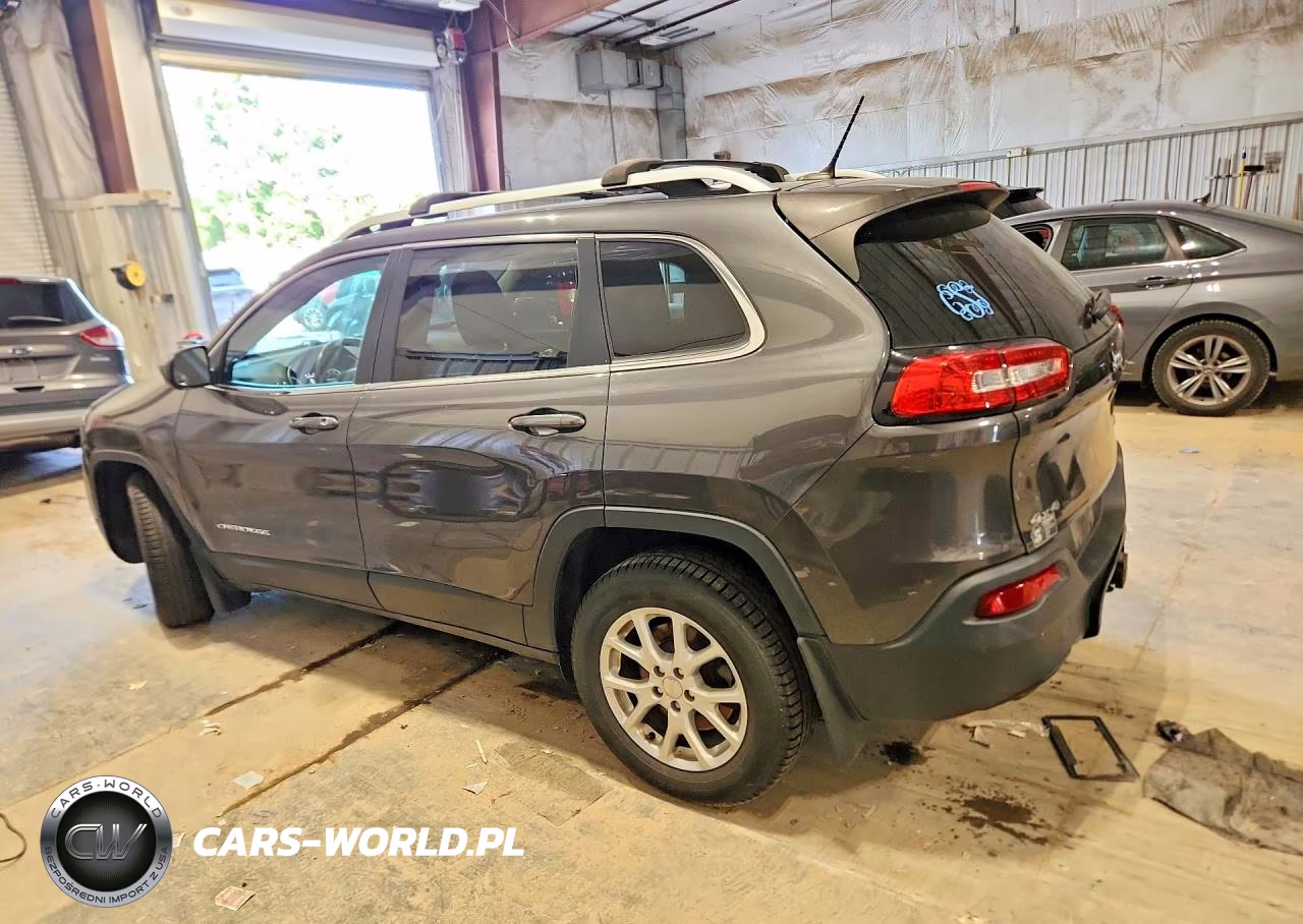 2015 Jeep Cherokee Latitude VIN:1C4PJMCB0FW675515 - 2