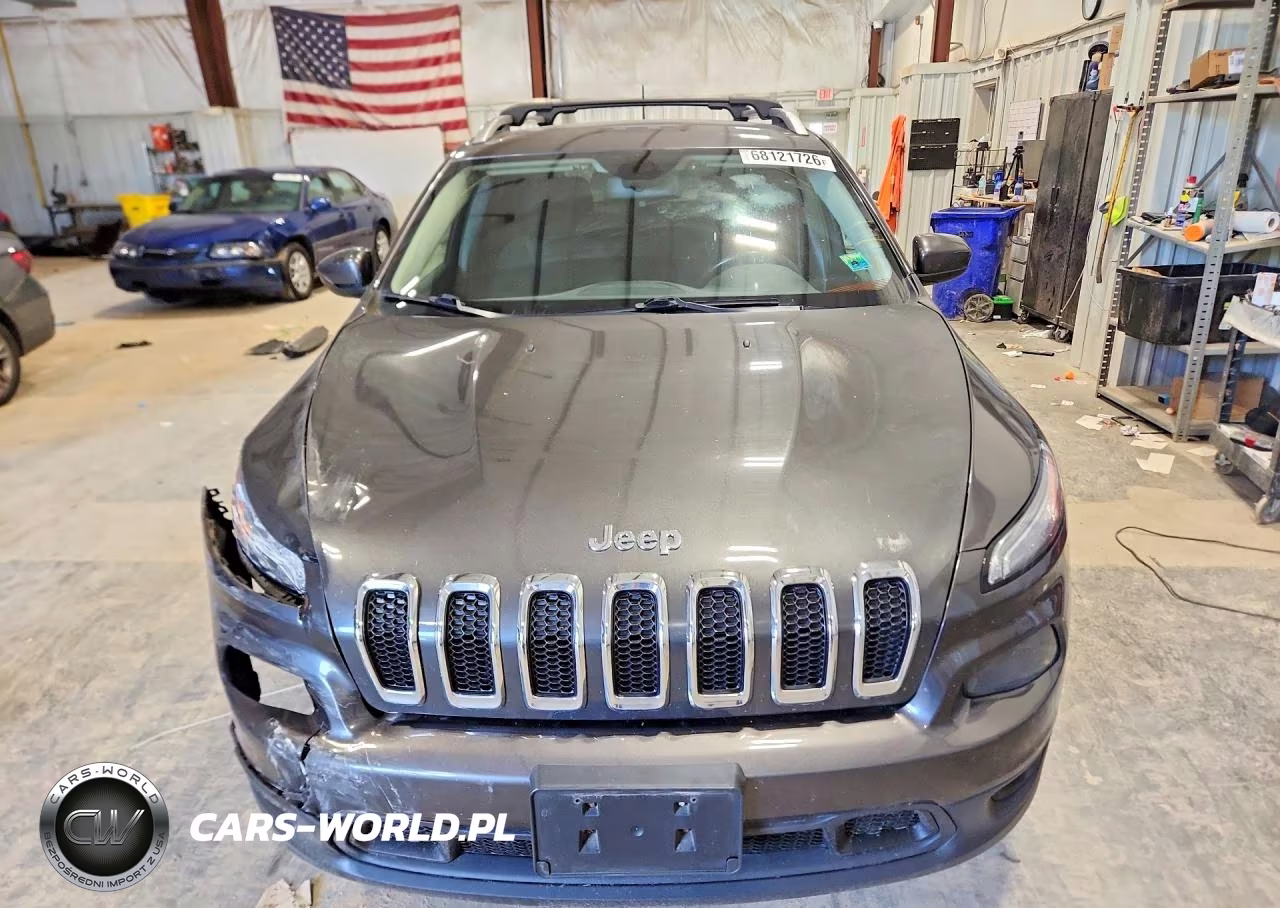 2015 Jeep Cherokee Latitude VIN:1C4PJMCB0FW675515 - 5