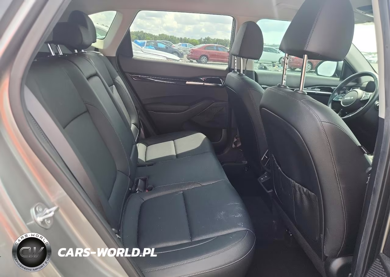 2024 Kia Seltos Ex VIN:KNDER2AAXR7489395 - 11