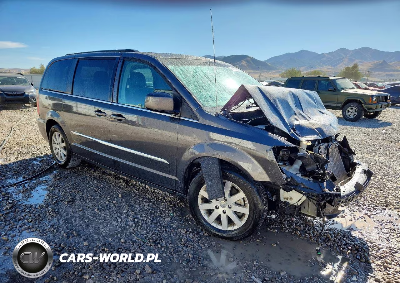 2016 Chrysler Town & Country Touring VIN:2C4RC1BG6GR301418 - 4