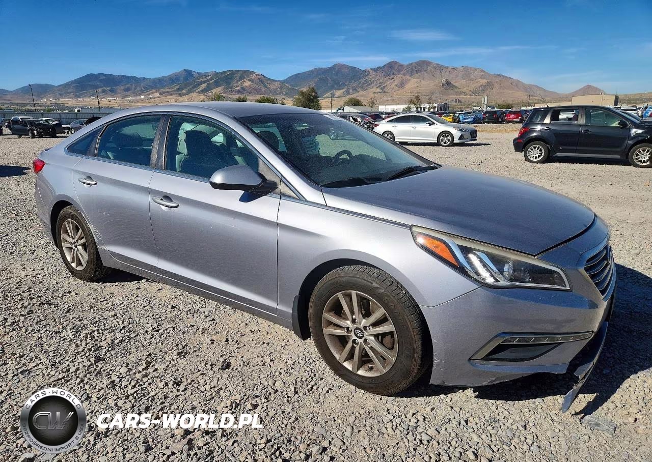 2015 Hyundai Sonata Se VIN:5NPE24AF0FH207753 - 4