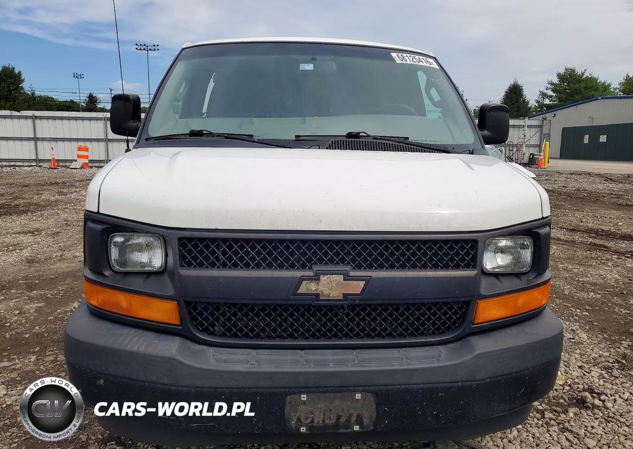 2017 Chevrolet Express 3500 Cargo Delivery Van VIN:1GCZGGFG7H1139533 - 5