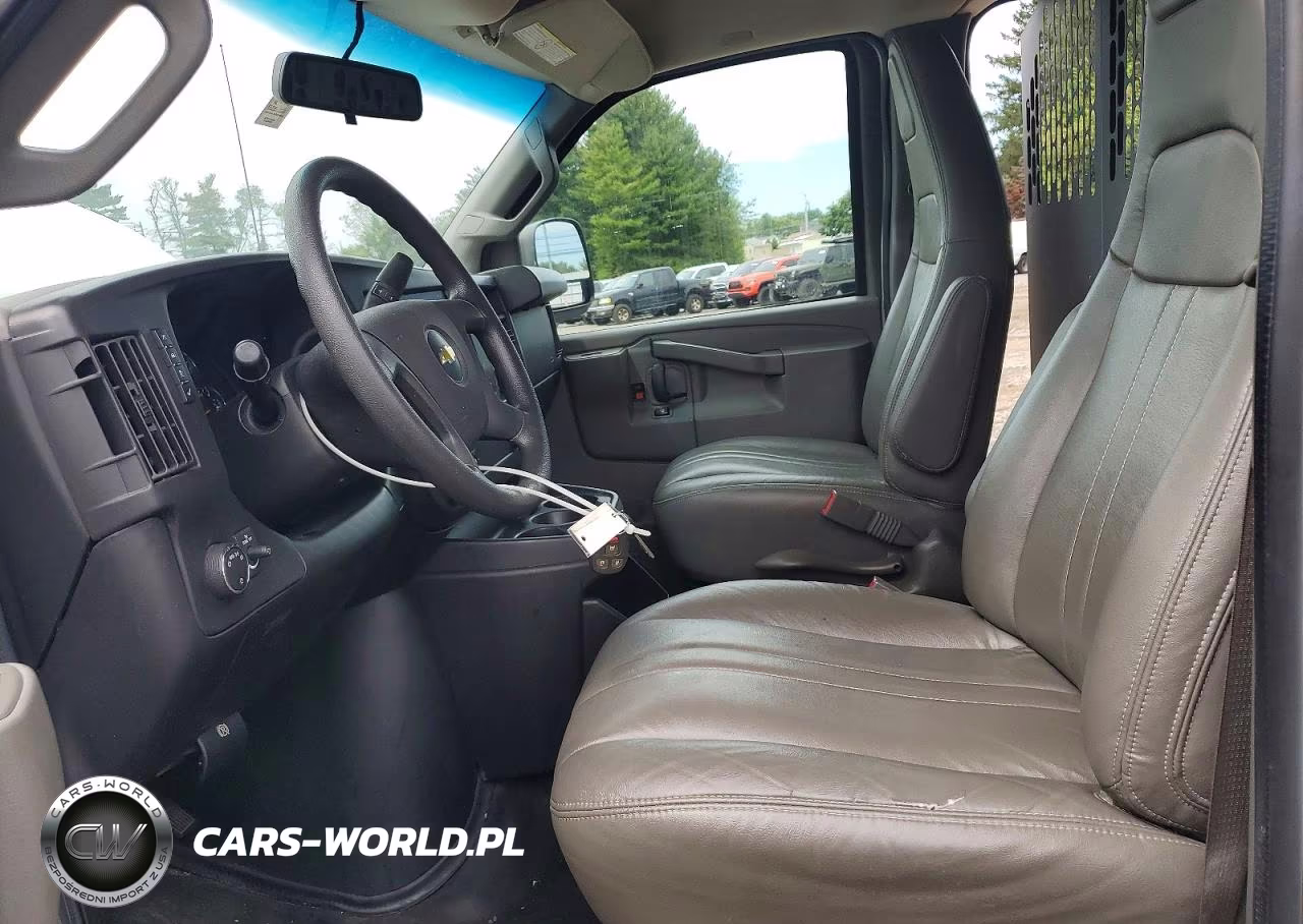 2017 Chevrolet Express 3500 Cargo Delivery Van VIN:1GCZGGFG7H1139533 - 7