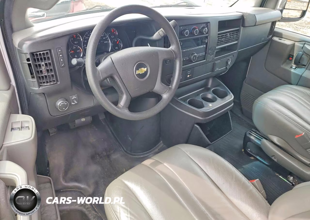 2017 Chevrolet Express 3500 Cargo Delivery Van VIN:1GCZGGFG7H1139533 - 8