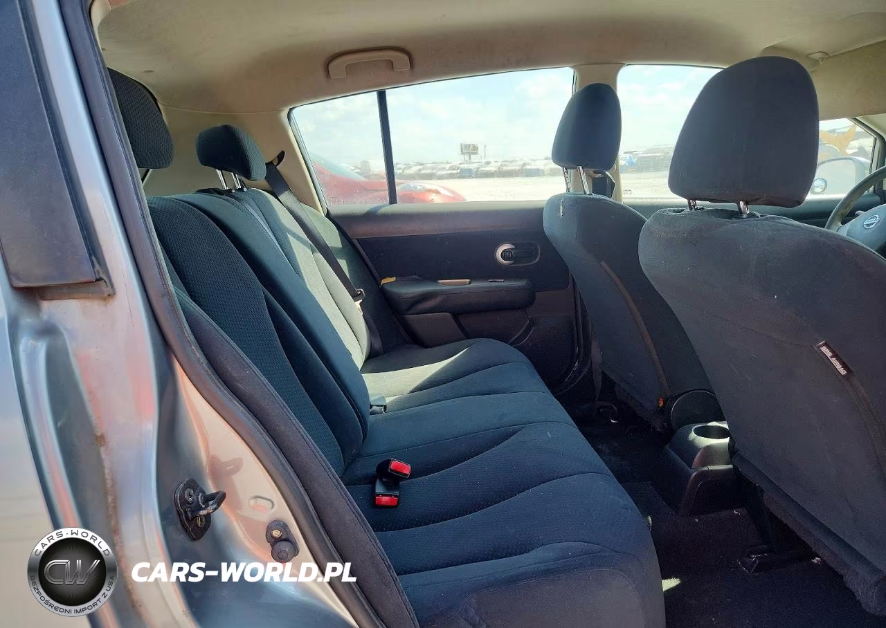 2010 Nissan Versa 1.8 S VIN:3N1BC1CP1AL438113 - 11