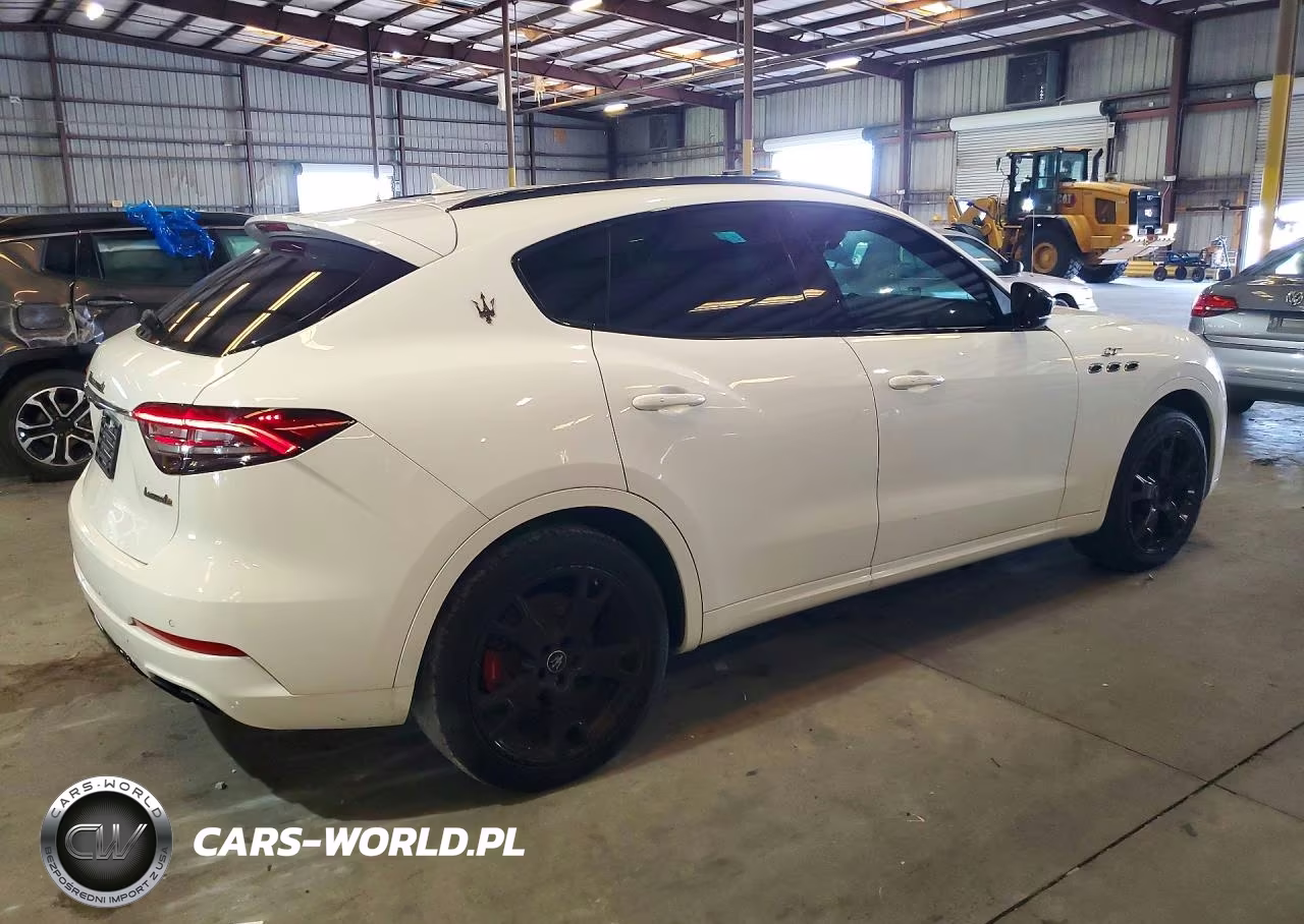 2022 Maserati Levante Base VIN:ZN661XUA4NX383747 - 3