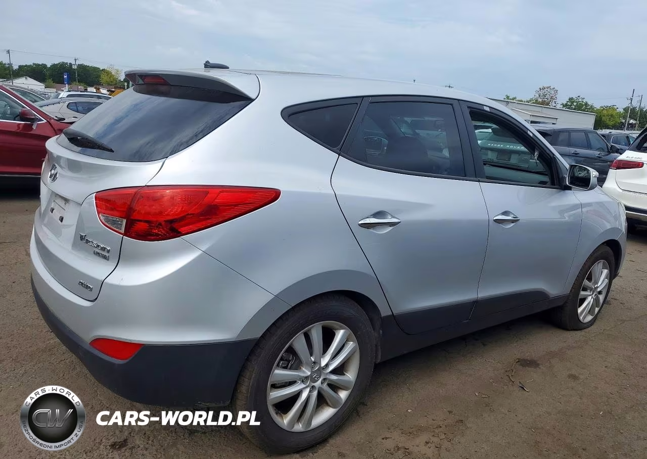2010 Hyundai Tucson Limited VIN:KM8JUCAC3AU024883 - 3