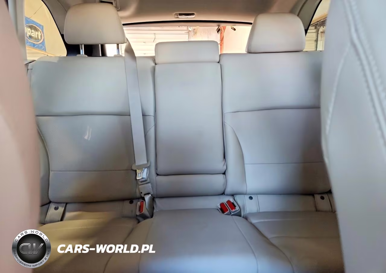 2019 Subaru Outback 3.6R Limited VIN:4S4BSENC4K3260515 - 10