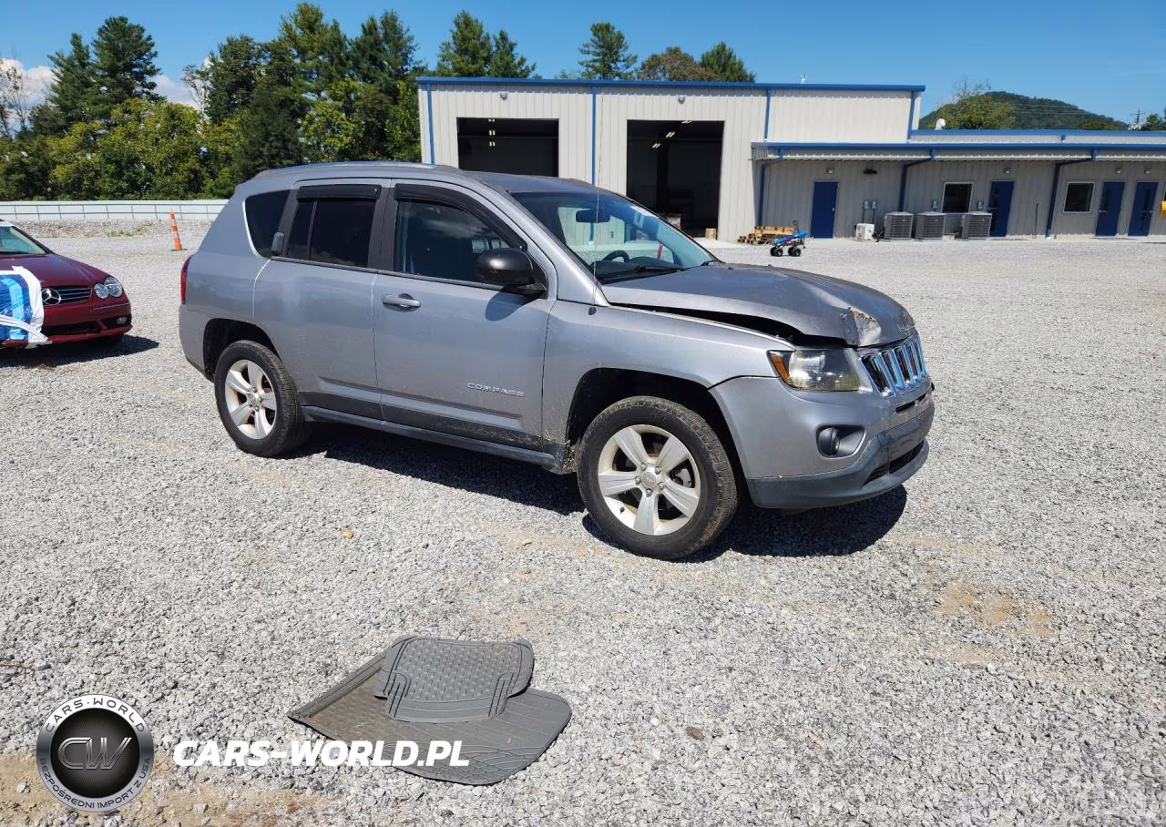 2015 Jeep Compass Sport VIN:1C4NJDBB7FD225767 - 4