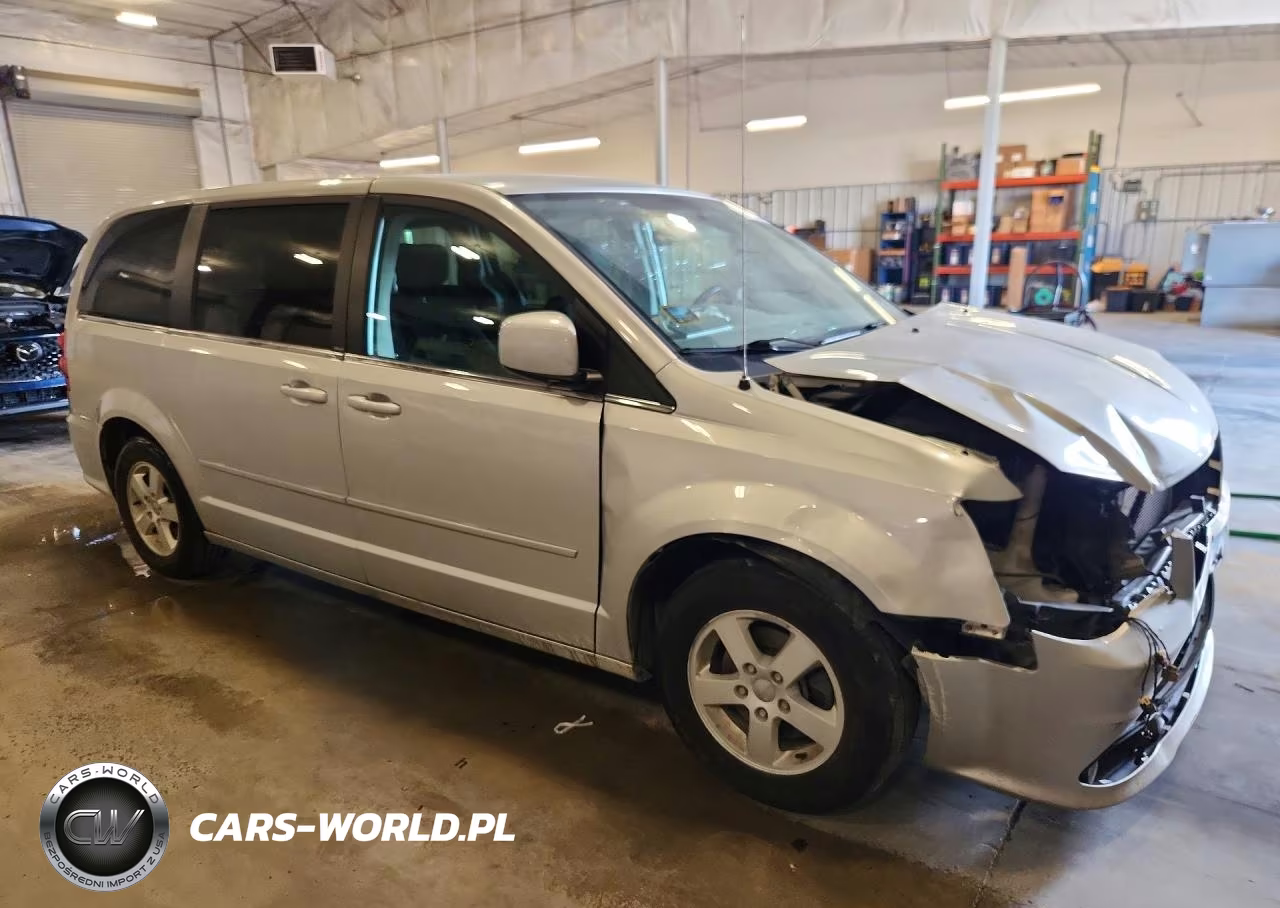 2012 Dodge Grand Caravan Crew VIN:2C4RDGDG9CR128811 - 4