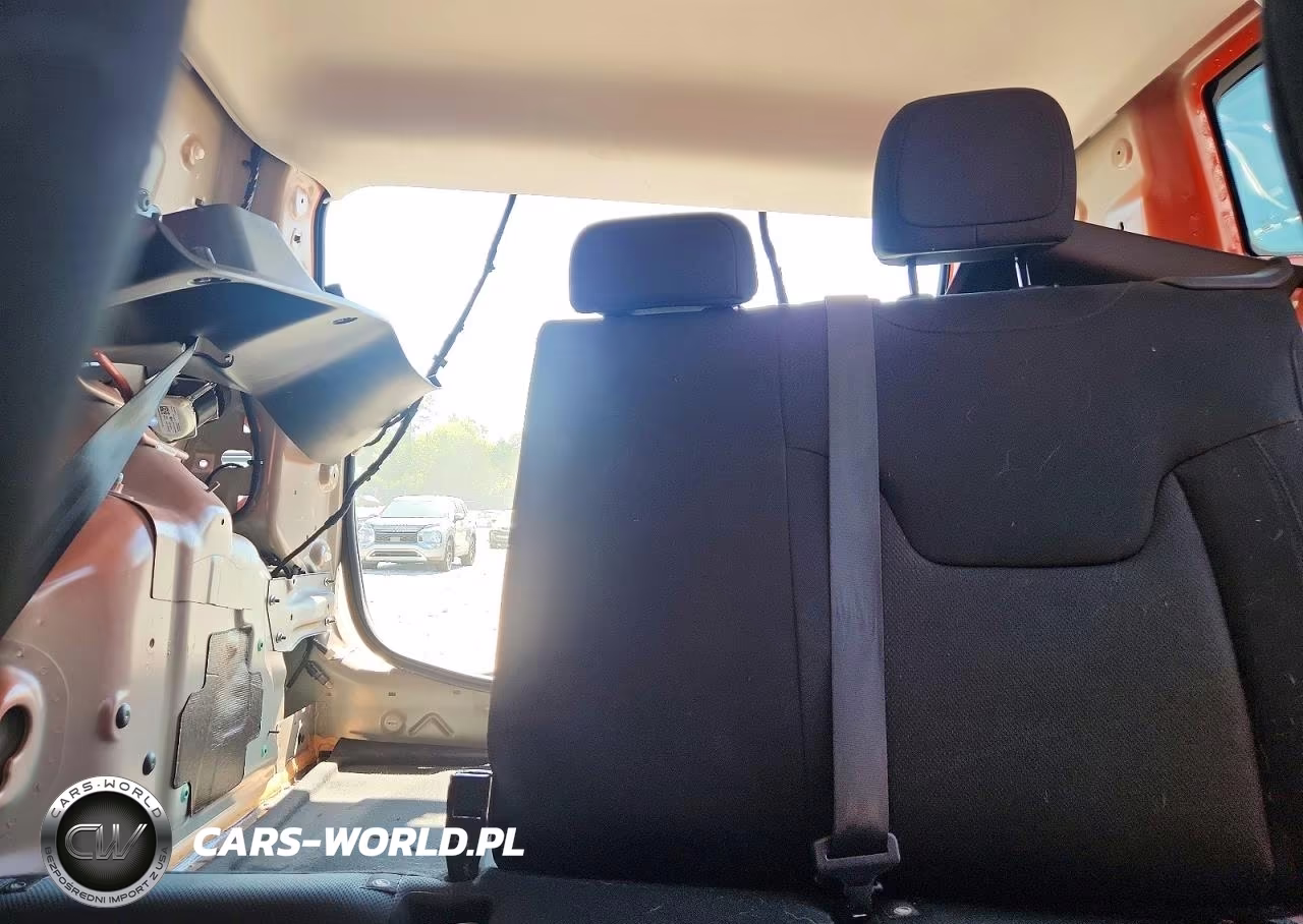 2018 Jeep Renegade Sport VIN:ZACCJBAB0JPH93205 - 10