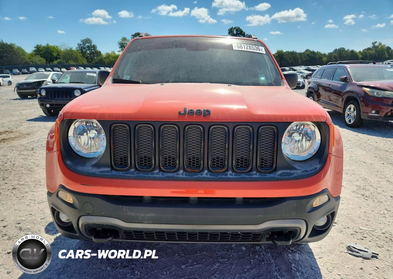 2018 Jeep Renegade Sport VIN:ZACCJBAB0JPH93205 - 5