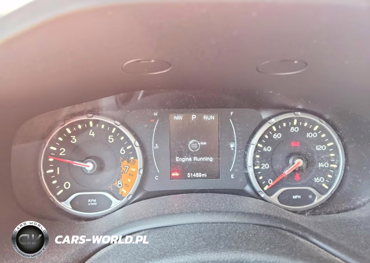 2018 Jeep Renegade Sport VIN:ZACCJBAB0JPH93205 - 9