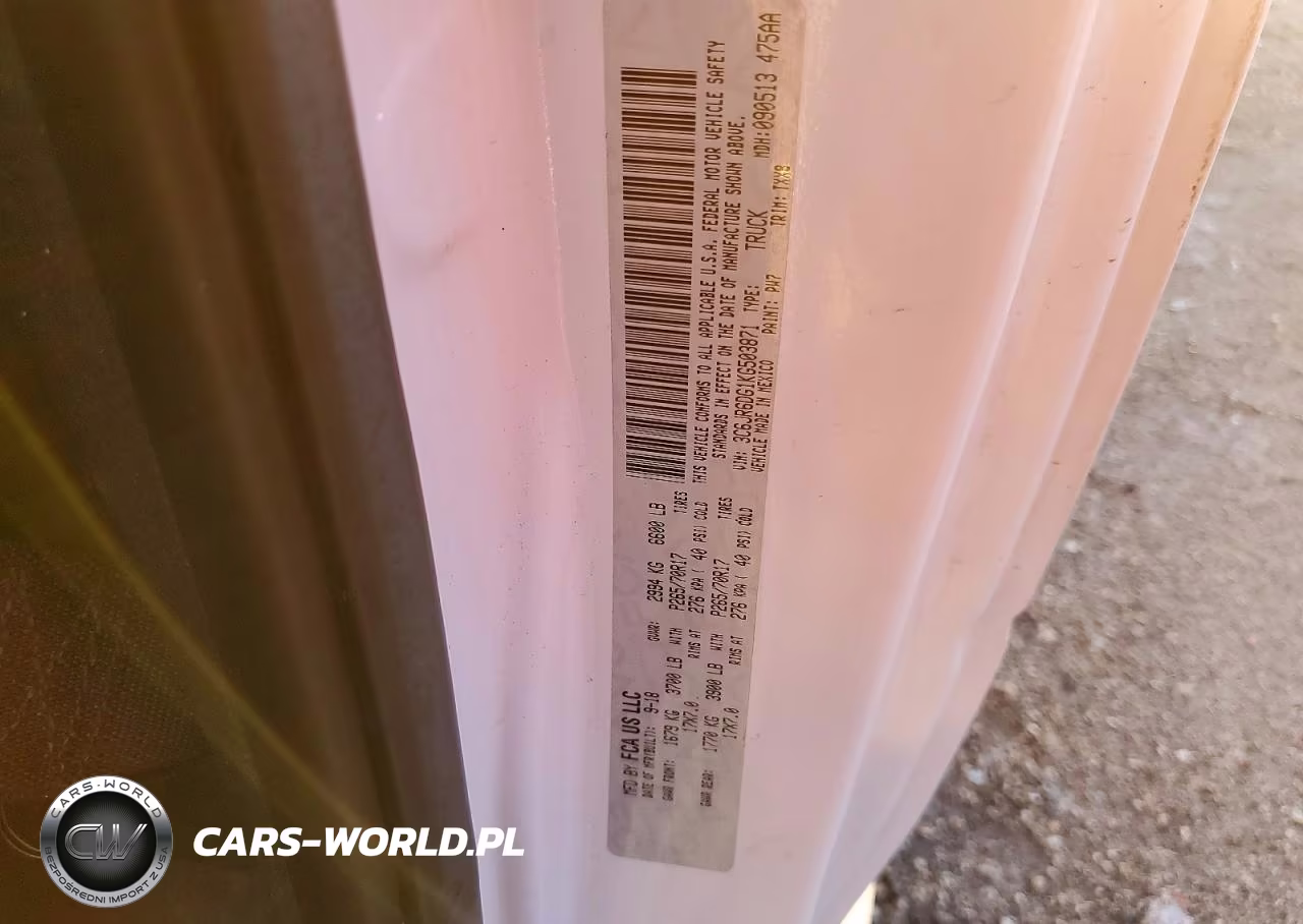 2019 Ram 1500 Classic Tradesman VIN:3C6JR6DG1KG503871 - 13