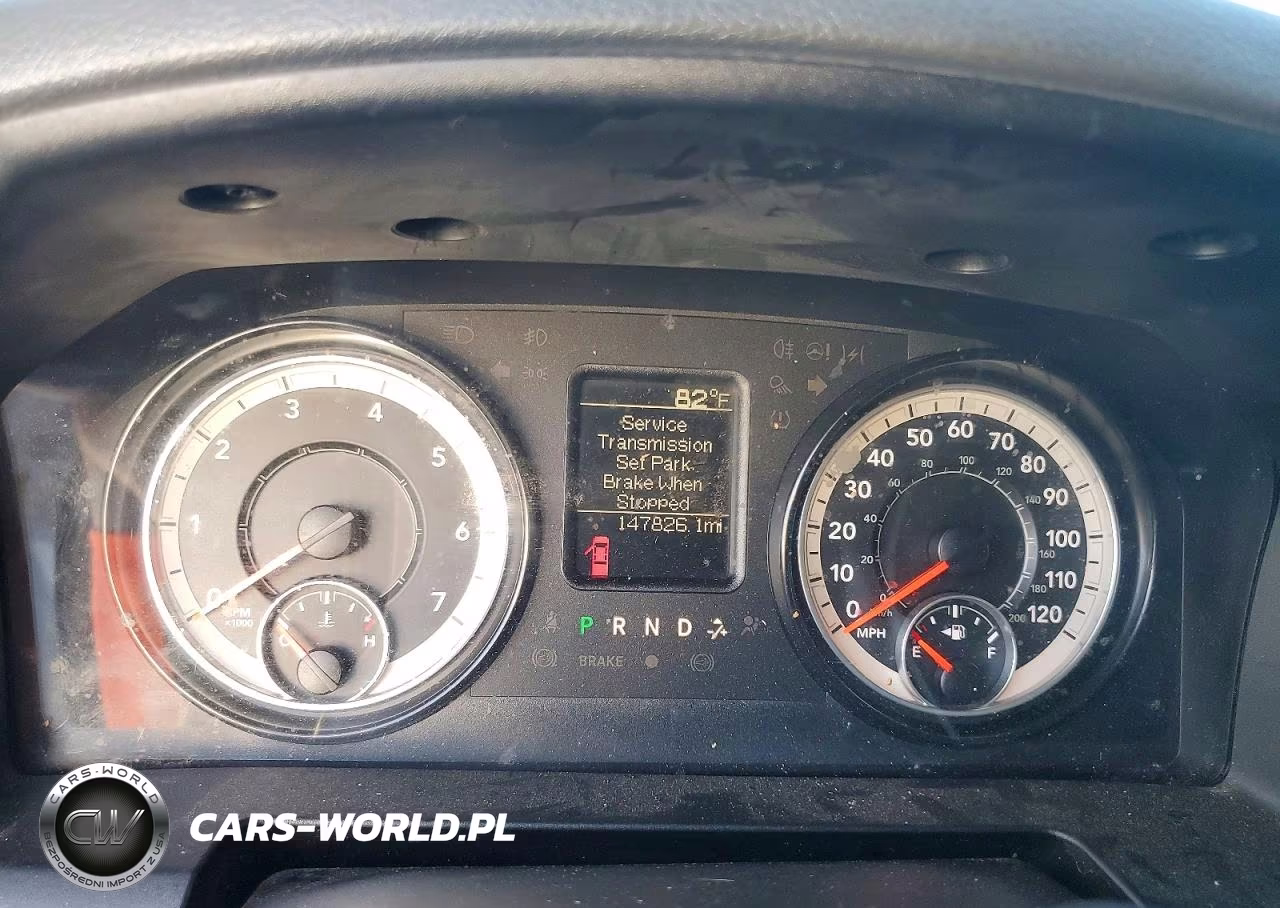 2019 Ram 1500 Classic Tradesman VIN:3C6JR6DG1KG503871 - 9