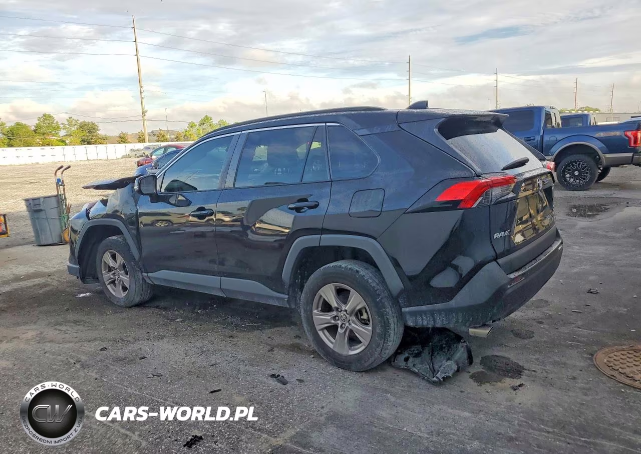 2023 Toyota Rav4 Xle VIN:2T3W1RFV3PC216916 - 2