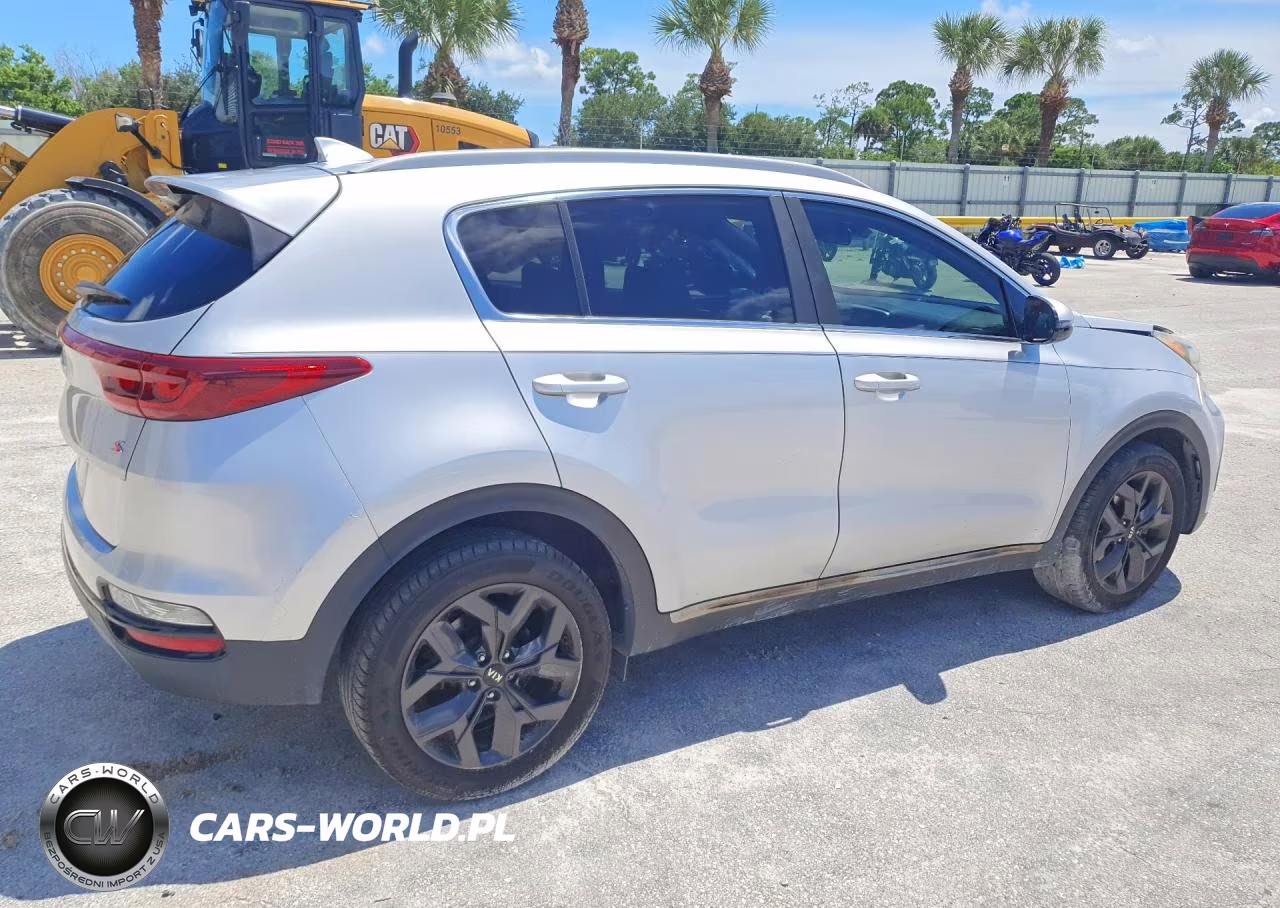 2020 Kia Sportage S VIN:KNDP63AC6L7784087 - 3