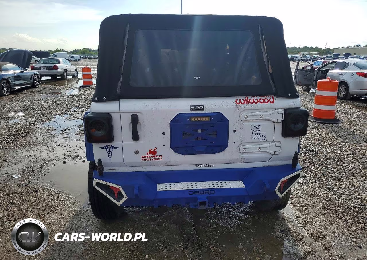 2019 Jeep Wrangler Unlimited Sport VIN:1C4HJXDG9KW518706 - 6
