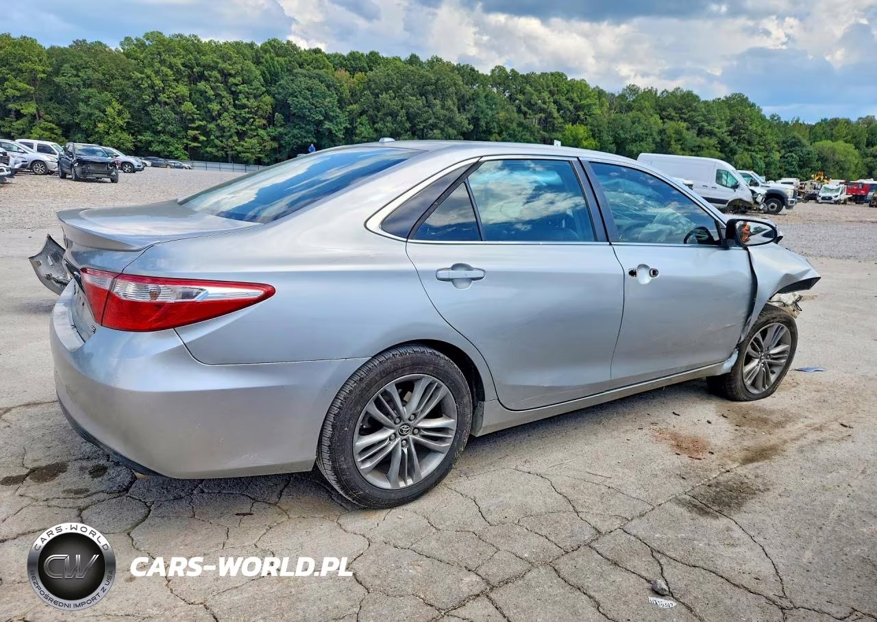 2016 Toyota Camry Se VIN:4T1BF1FK4GU118217 - 3