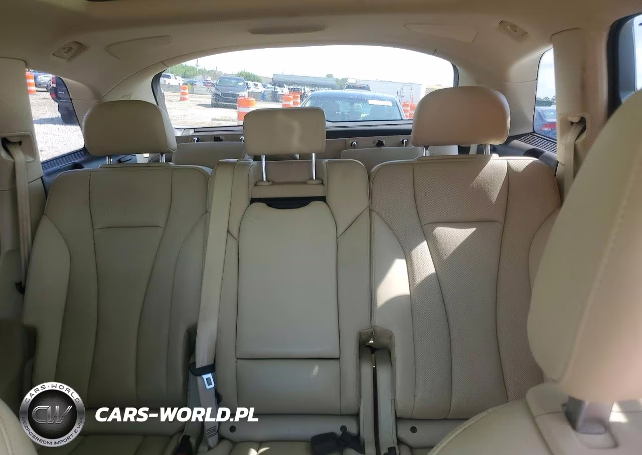 2019 Audi Q7 Premium Plus VIN:WA1LAAF74KD010489 - 10