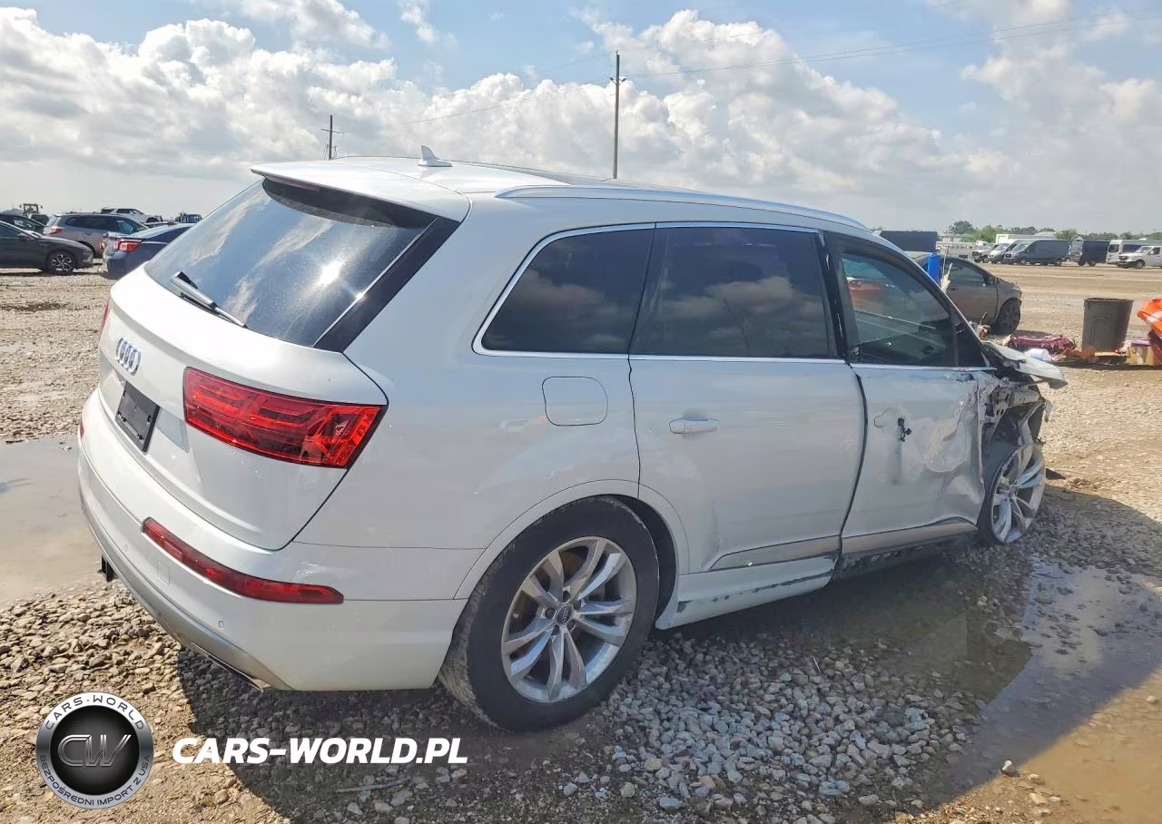 2019 Audi Q7 Premium Plus VIN:WA1LAAF74KD010489 - 3