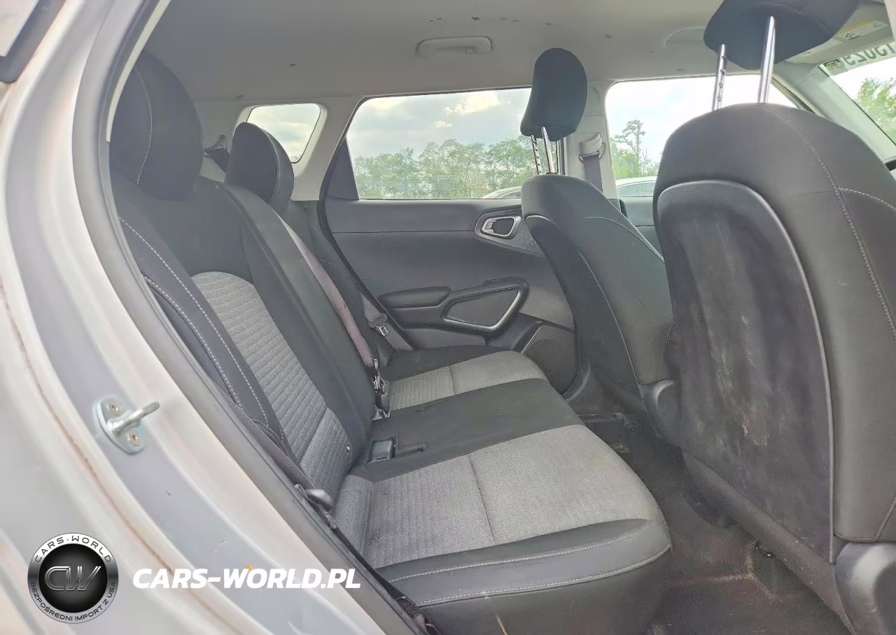 2020 Kia Soul S VIN:KNDJ23AU4L7075684 - 11