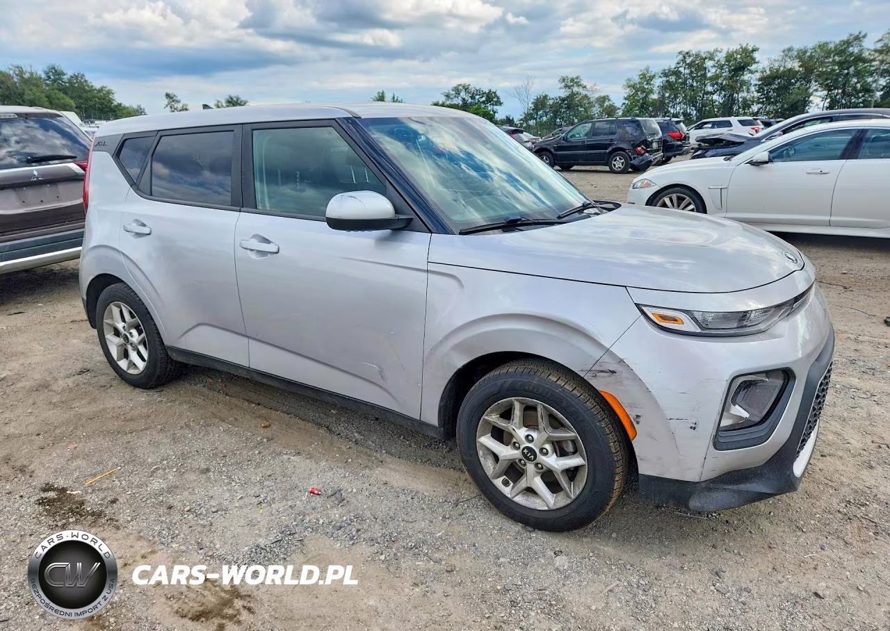 2020 Kia Soul S VIN:KNDJ23AU4L7075684 - 4