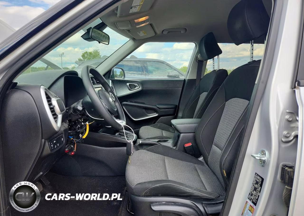 2020 Kia Soul S VIN:KNDJ23AU4L7075684 - 7