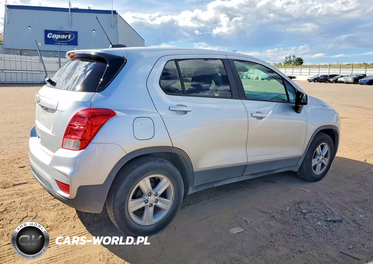 2020 Chevrolet Trax Ls VIN:3GNCJKSB1LL221898 - 3