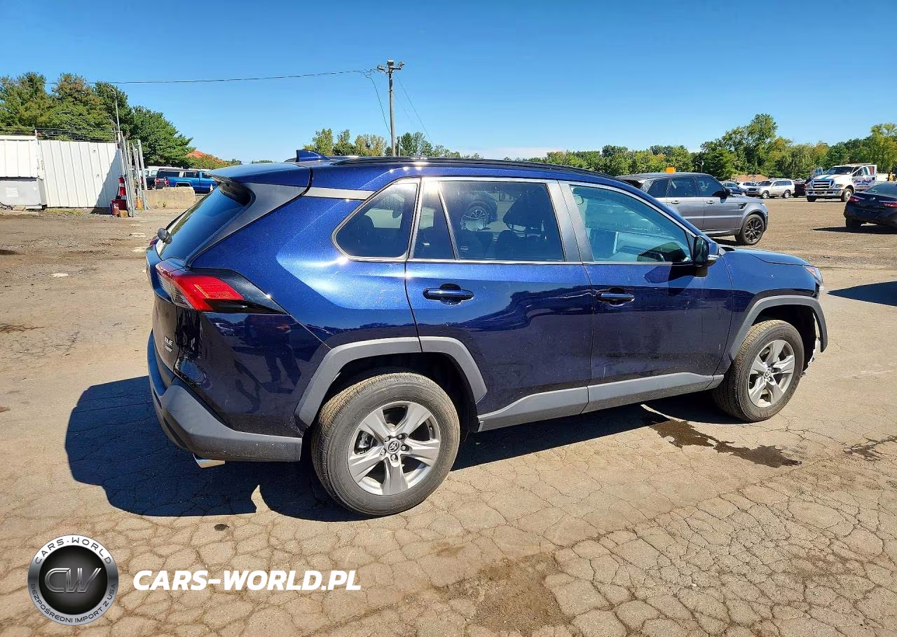 2024 Toyota Rav4 Xle VIN:2T3P1RFV1RW465091 - 3