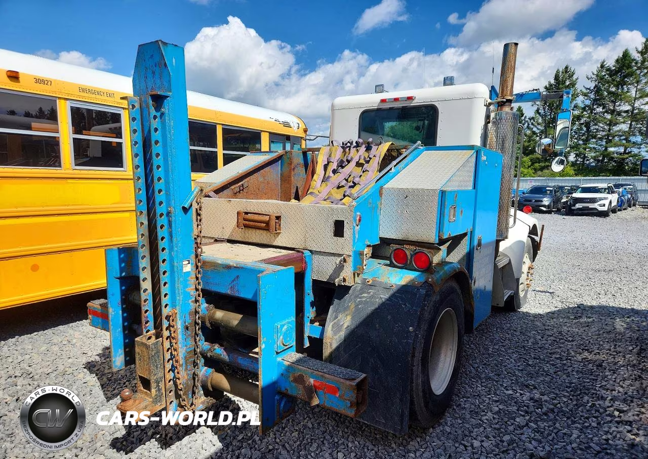 1999 Peterbilt 330 VIN:3WPNAD7X3XF486730 - 3