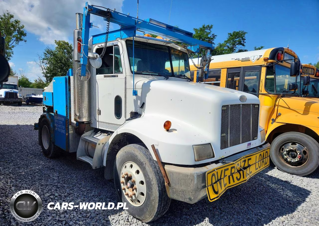 1999 Peterbilt 330 VIN:3WPNAD7X3XF486730 - 4