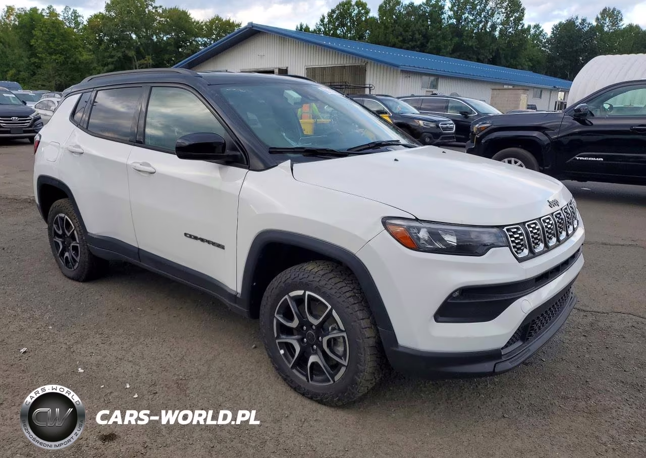 2025 Jeep Compass Trailhawk VIN:3C4NJDDN5ST564250 - 4